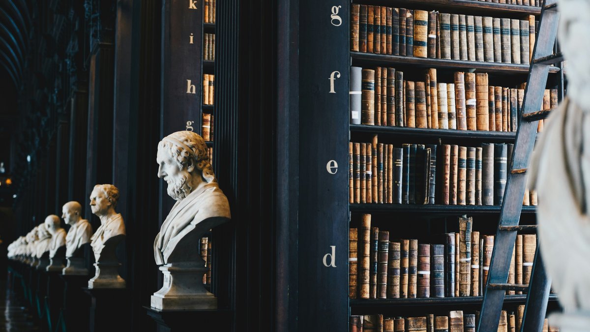 alt="Agence Européenne de Traduction, agence de traduction juridique et financière pour entreprises et professionnels"