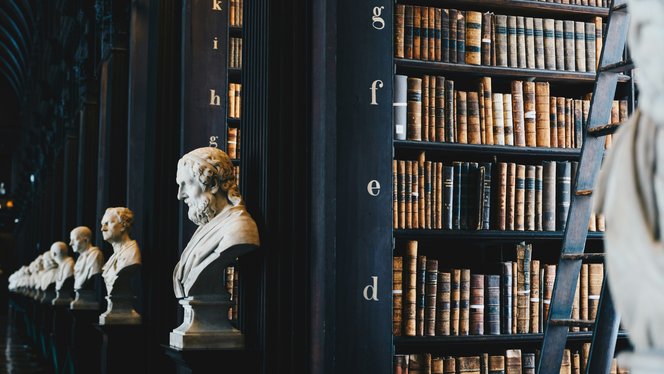 alt="Agence Européenne de Traduction, agence de traduction juridique et financière pour entreprises et professionnels"