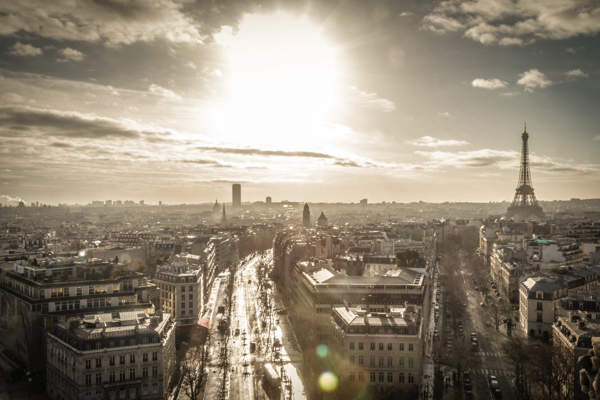 alt="L'Agence Européenne de Traduction, agence de traduction professionnelle reconnue depuis 2008"