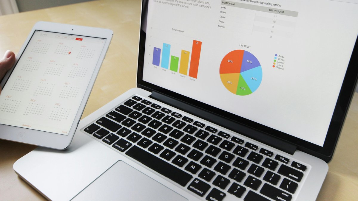 alt="Les caractéristiques de la traduction financière pour rapports, comptes et documents d'entreprise"